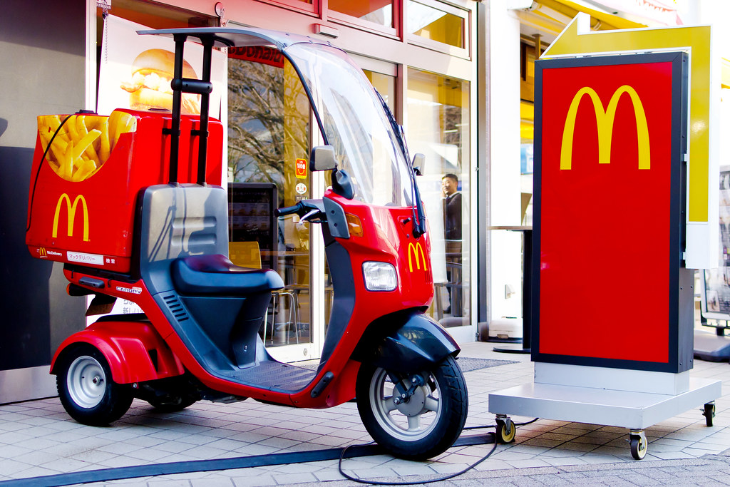 خدمة توصيل ماكدونالدز في الكويت 2023  