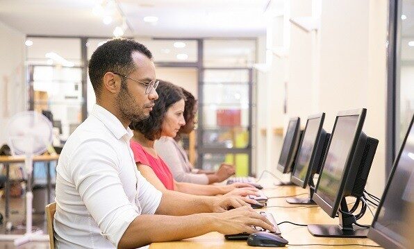 قائمة بأسماء كليات علمي رياضة 2024