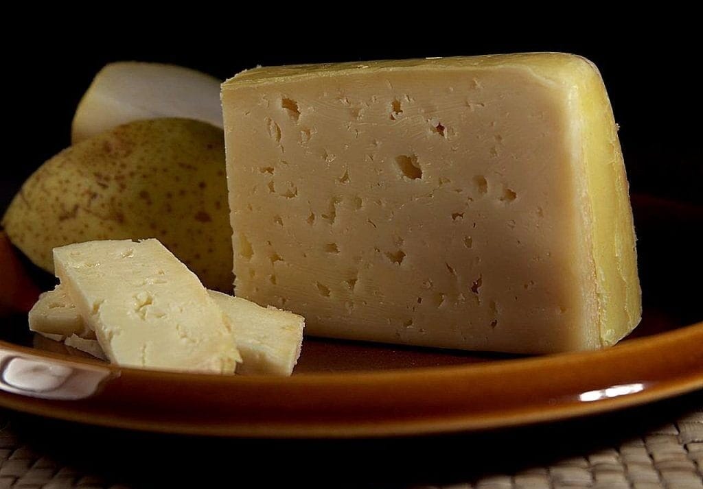 شريحة-جبنة-رومي-كم-سعرة-حرارية