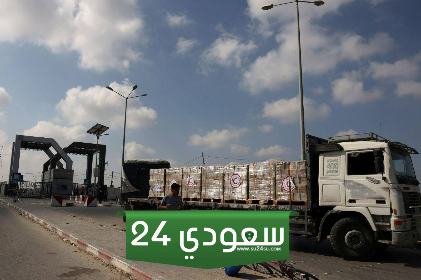 إسرائيل تبرأ نفسها وتتهم مصر بمنع دخول المساعدات لغزة