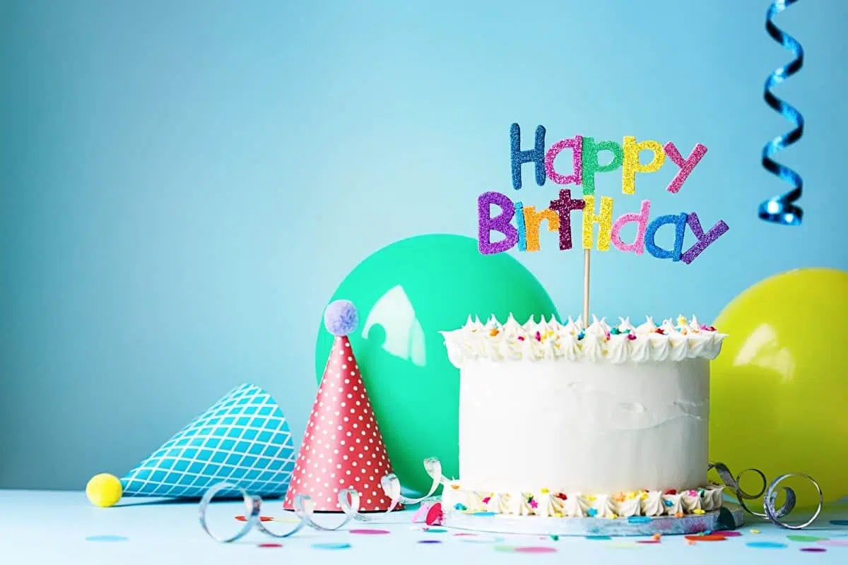 حالات عيد ميلاد صديقتي