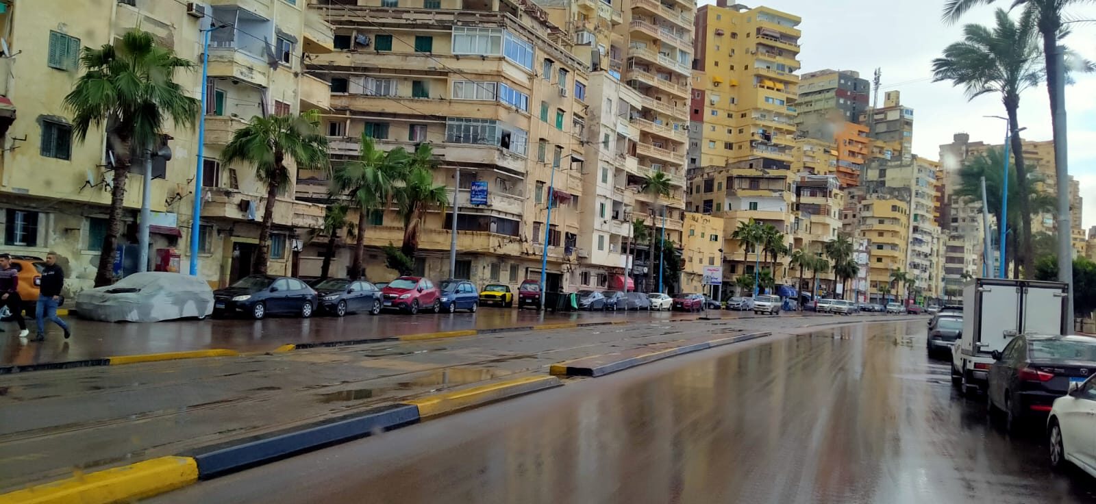 بالتزامن مع نوة الكرم، استمرار الأجواء الشتوية وسقوط الأمطار بالإسكندرية (بث مباشر )