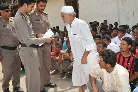 ترحيل اليمنيين من جيزان ونجران