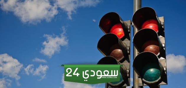 عبارات عن السلامة المرورية ولوحات إرشادية مكتوبة
