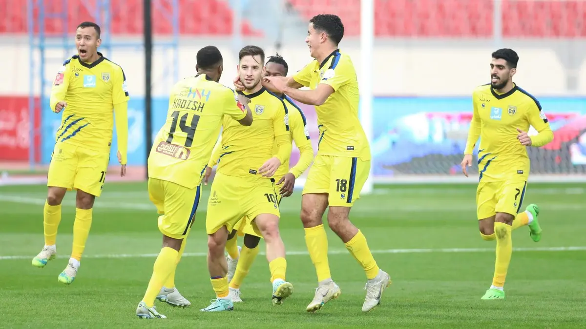 مباراة الطائي والتعاون