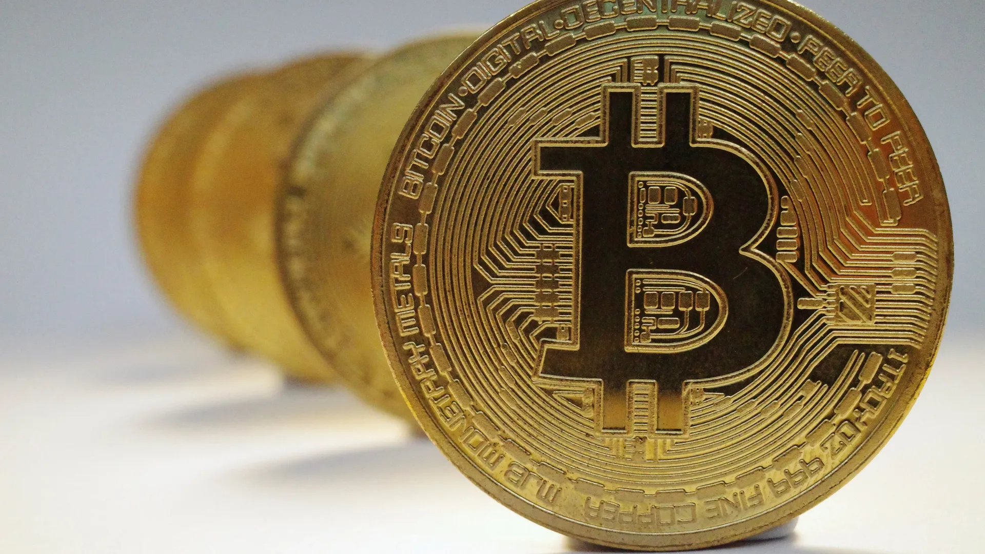 هل نشهد انفجار في أسعار البيتكوين