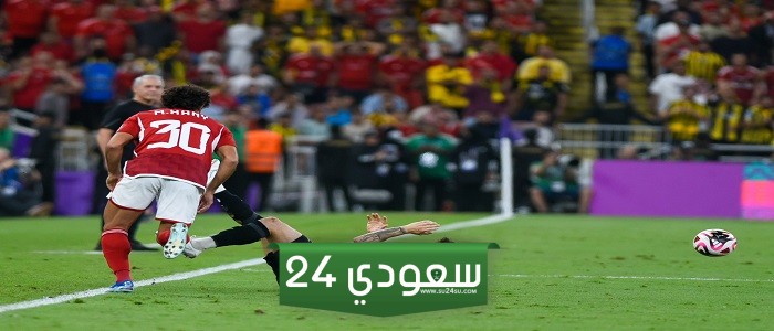 هل استحق الأهلي ضربة الجزاء الثانية أمام الاتحاد؟ خبير تحكيمي يُعلنها