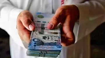 كم هو الحد الأدنى للأجور في السعودية؟ (2024)