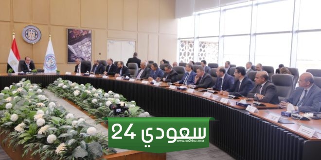 الوزير يعد بتسهيل التراخيص والتمويل وحل أزمة الغاز للصناعة