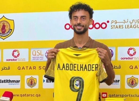 قطر القطري يقدم أحمد عبد القادر قادما من الأهلي