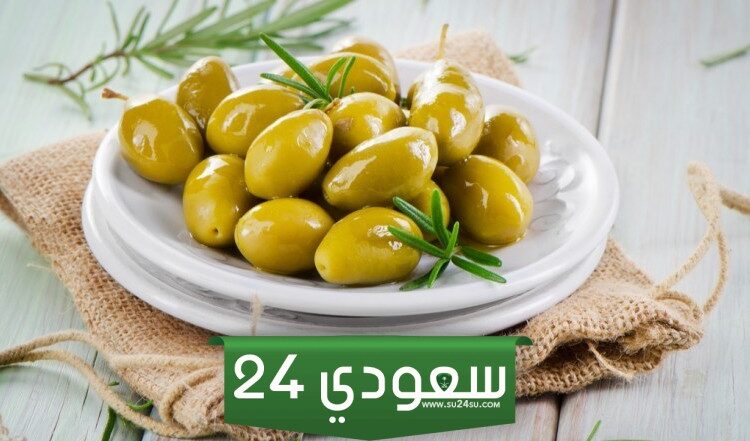 أسرع وأسهل طريقة! طريقة عمل الزيتون المخلل في البيت مثل المحلات والمطاعم