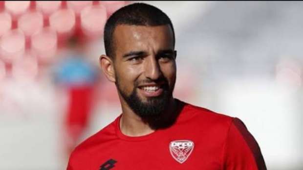الزمالك يحسم الجدل بشأن التعاقد مع التونسي نعيم السليتي