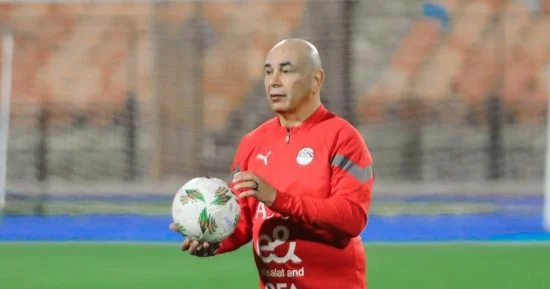 حسام حسن يستقر على بديل محمد عبدالمنعم في مباراة مصر وكاب فيردي